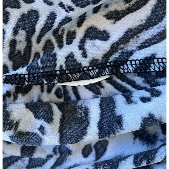 Michael Kors Allover Zebra Print Bell Sleeve Dress Size Small Women’s Black - Picture 4 of 7